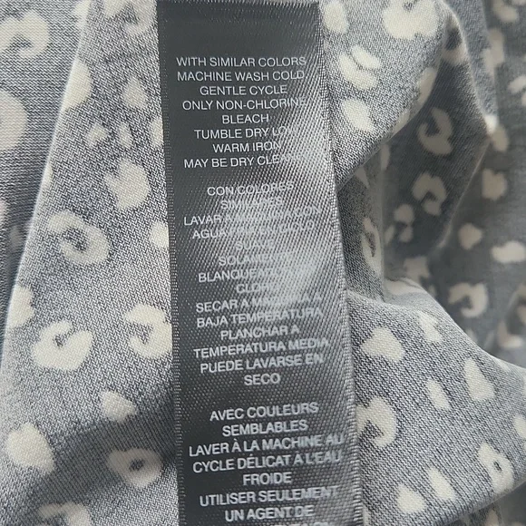 White House Black Market WHBM Pull On Pencil Skirt Confetti Animal Print Large - Picture 5 of 7